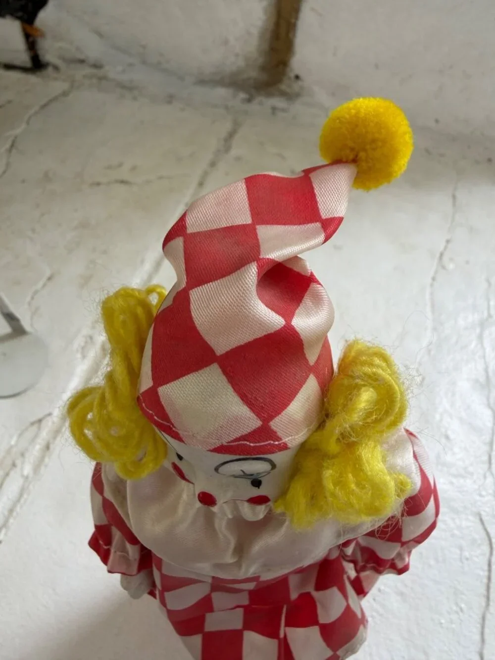 Vintage Red & White Harlequin Checkeredboard Clown Doll Yarn Hair Figurine - Picture 6 of 14